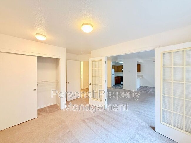 Building Photo - 3412 NE 66th Ave