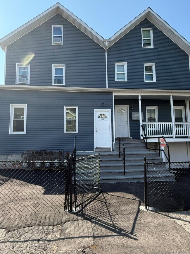 Primary Photo - 59 Johnson St