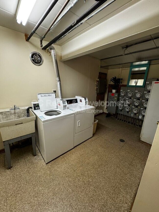 Building Photo - 12026 S Kildare Ave