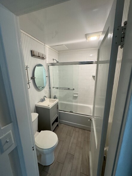 Building Photo - 17 Pickman St