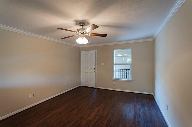Building Photo - 1222 Heights Blvd