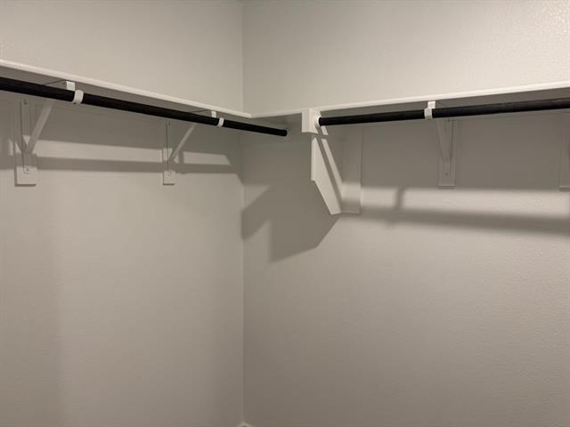 Building Photo - 7505 Fenton Pkwy