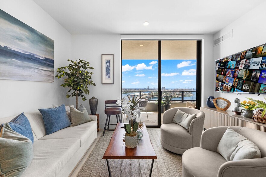 Building Photo - 159 NE 6th St