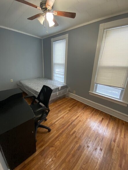 Building Photo - 420 Westcott St