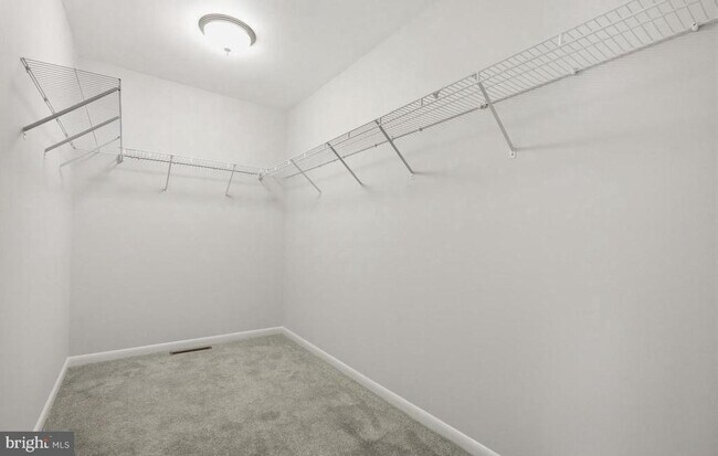 Building Photo - 362 Hamilton Dr