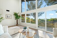 Building Photo - 10961 Limetree Dr