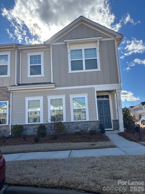 Building Photo - 402 Kenwood Vw