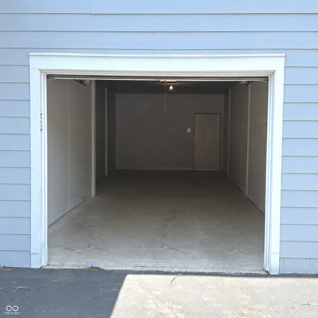 Building Photo - 12833 Tradd St