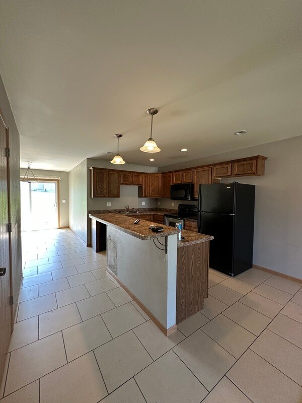 Building Photo - 5818 Wheatland Dr SW