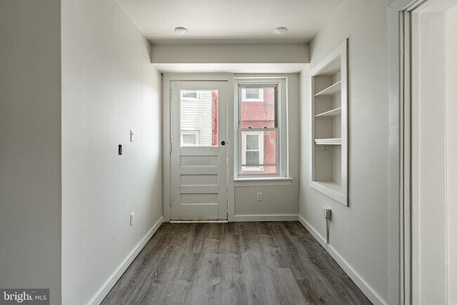 Building Photo - 324 Darby Rd