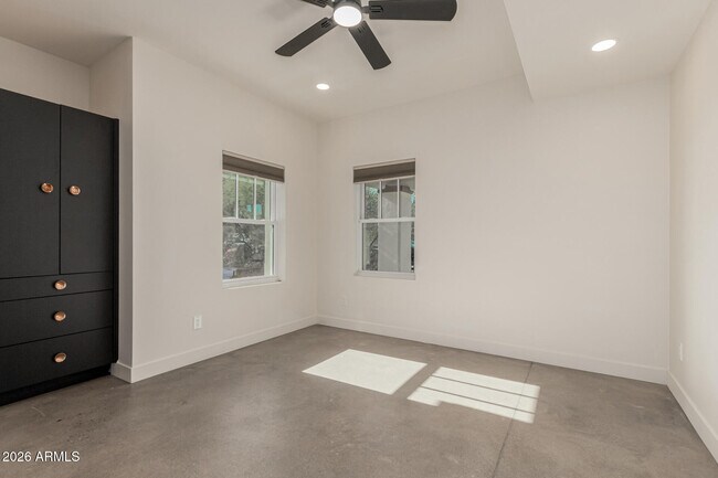 Building Photo - 125 N 11th Ave