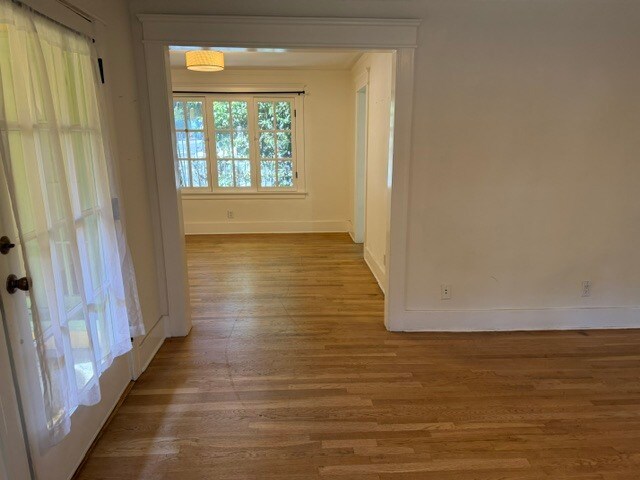 Building Photo - 2046 1/2 N Highland Ave