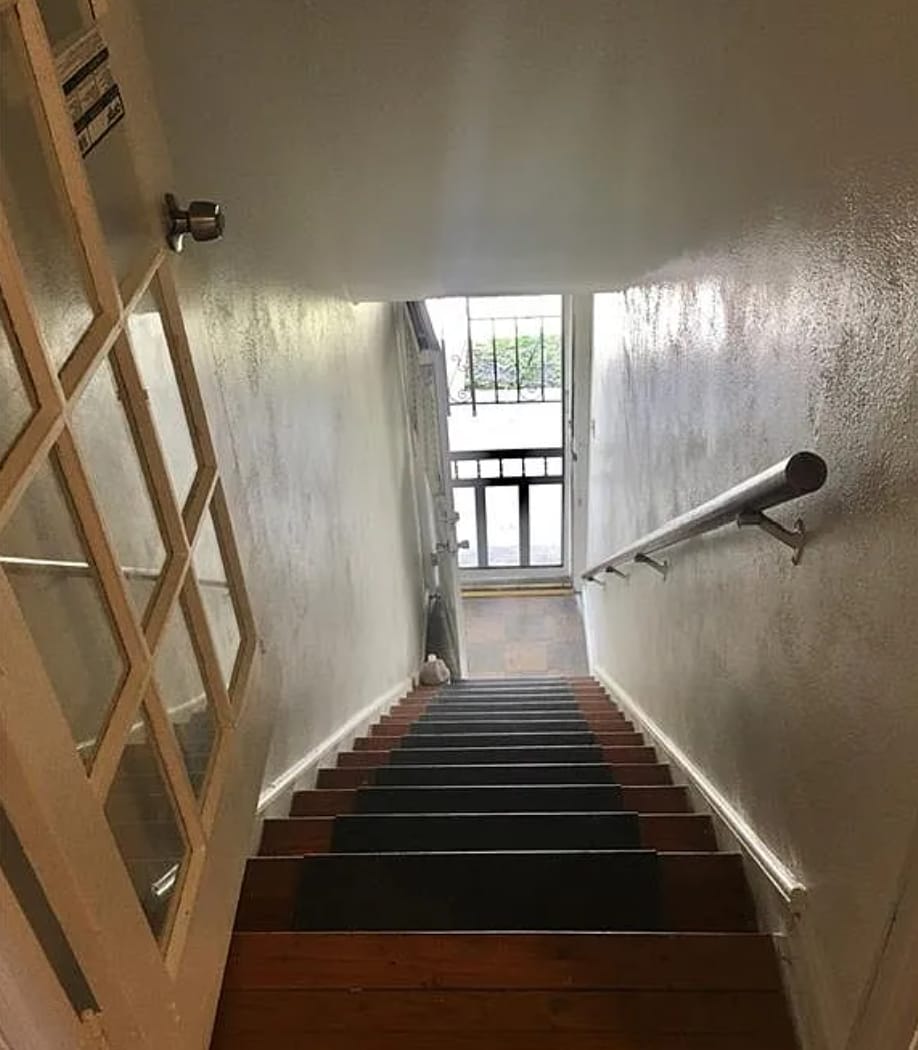 Entrance - 138 W 51st St