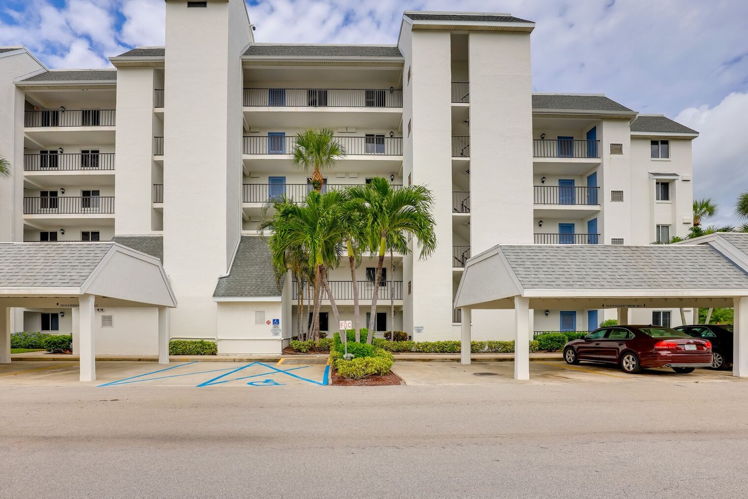 Building Photo - 2400 S Ocean Dr