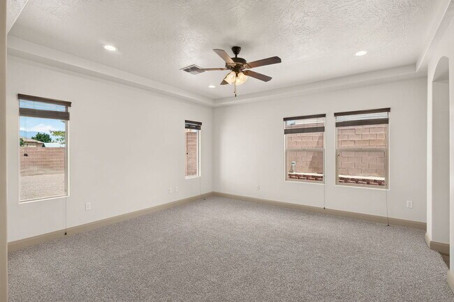 Building Photo - 2665 E 3630 S