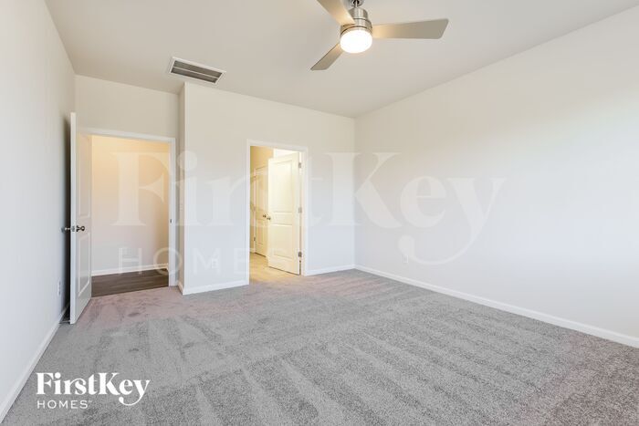 Building Photo - 616 Goldburn Wy