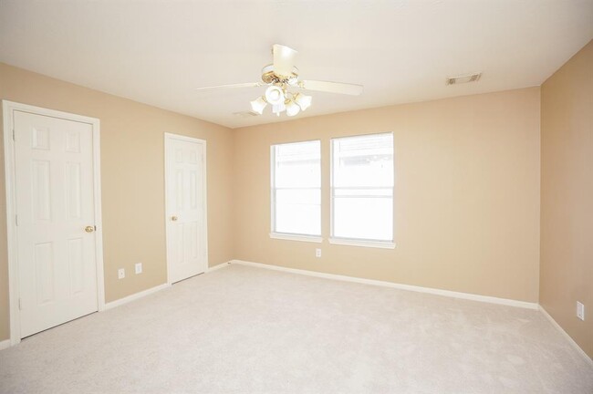 Building Photo - 1634 Emerald River Dr