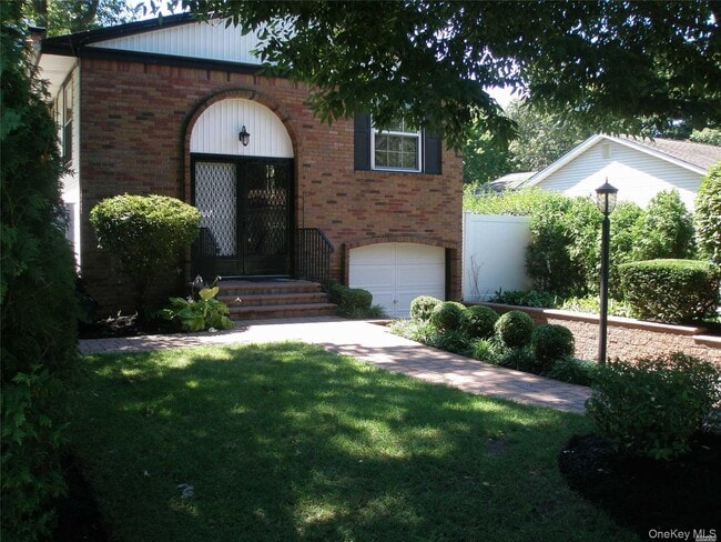 Building Photo - 4924 Express Dr S