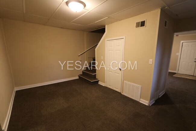 Building Photo - 1418-1418 Smith St