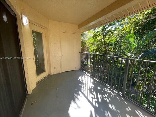 Building Photo - 9999 Summerbreeze Dr