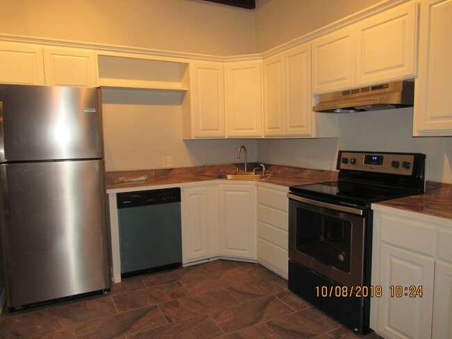 Building Photo - Beautiful Liberty Heights Area