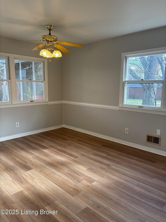 Building Photo - 1305 Abbeywood Rd