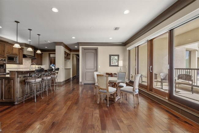 Building Photo - 501 Samuels Ave