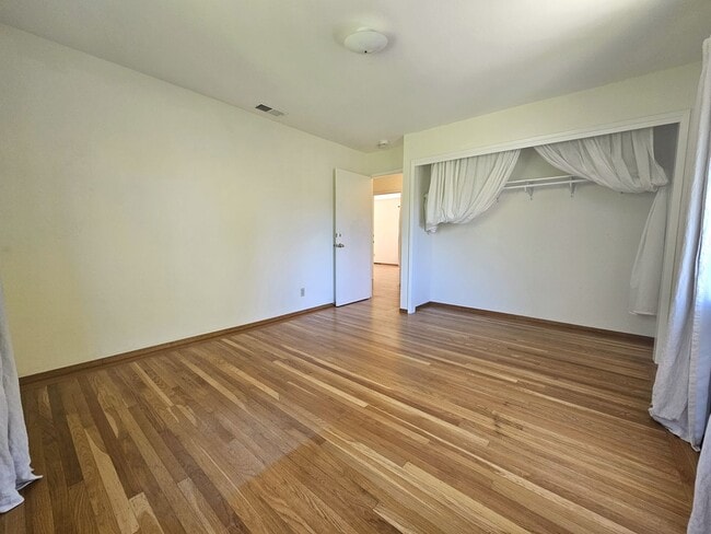 Building Photo - 4-Bedroom Single Family Home in Palo Alto-  lease take over