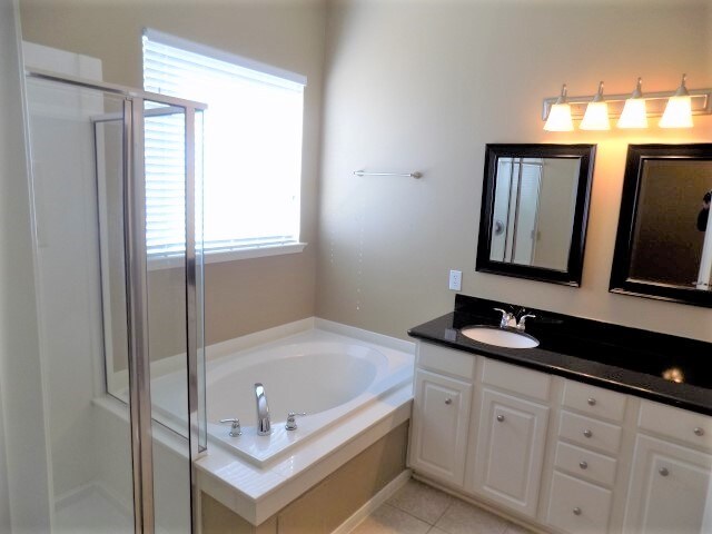 Building Photo - 14111 Austin Hollow Ct