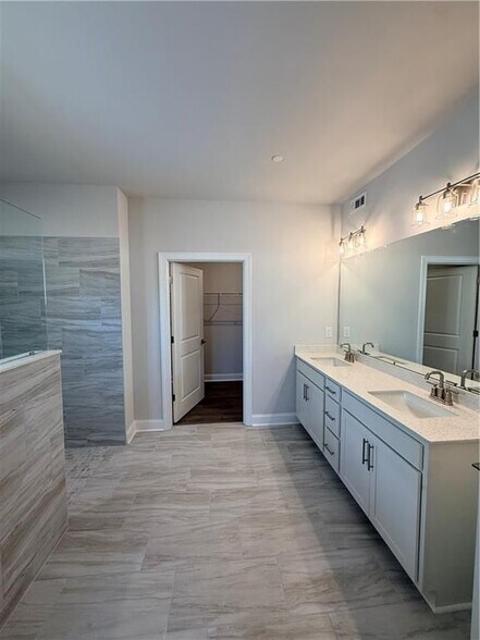 Building Photo - 146 Willowfern Ln