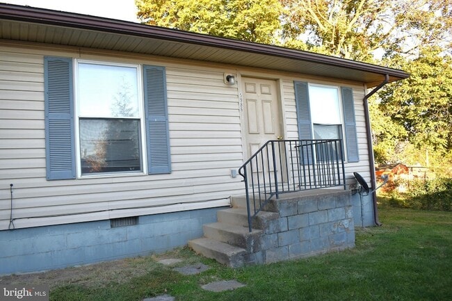 Building Photo - 5986 Broad St