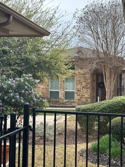 Building Photo - 309 Jeffrey David Ln W