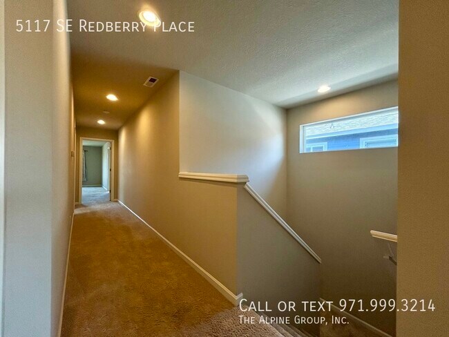 Building Photo - 5117 SE Redberry Pl