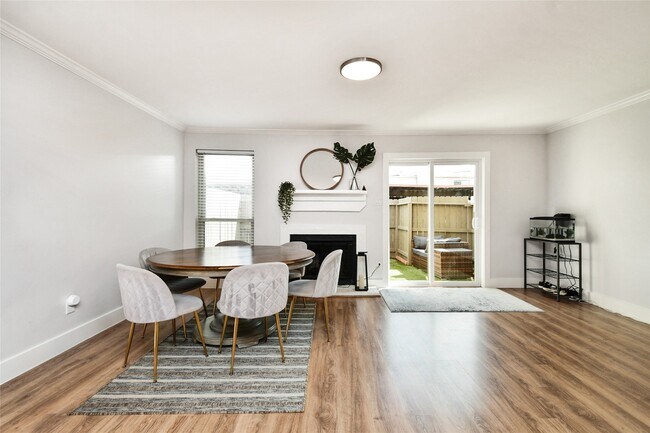Building Photo - 6426 Kentwick Dr