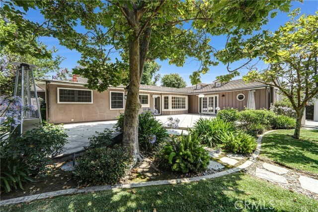 Building Photo - 1120 Encanto Dr