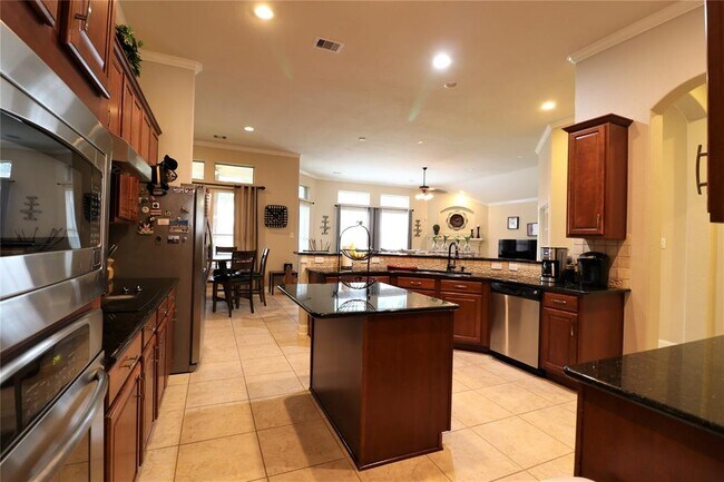 Building Photo - 6126 Emberwood Falls Dr
