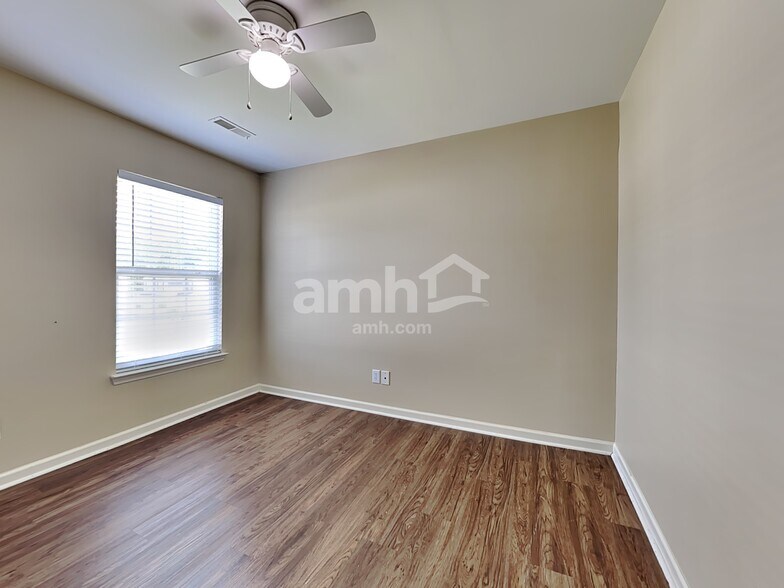 Building Photo - 310 Sabal Palmetto Ct
