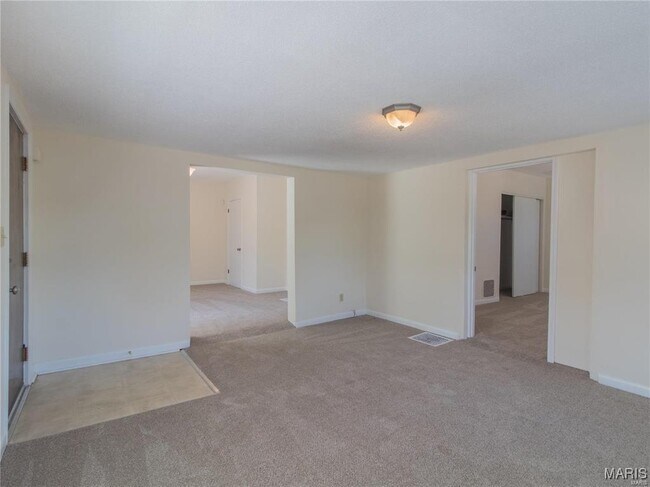 Building Photo - 7410 Hoover Ave