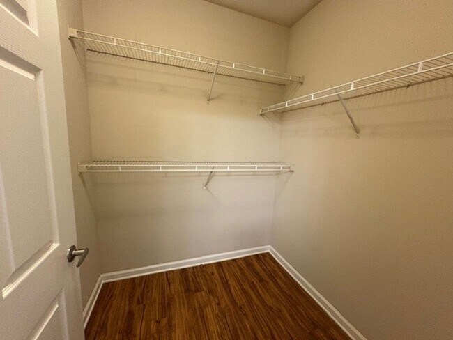 Building Photo - 478 Poplar St