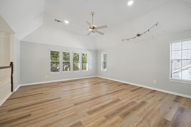 Building Photo - 30 Watermill Pl