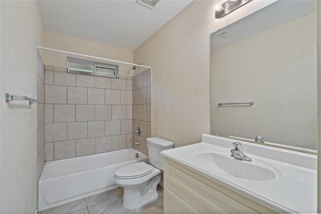 Building Photo - 12502 Hackberry Dr