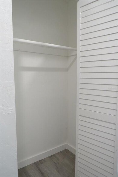 Building Photo - 8010 Hyde Park Ave