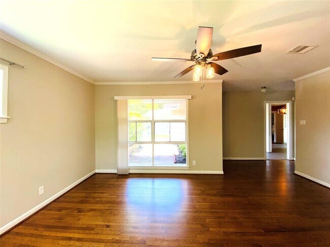 Building Photo - 6738 Hendon Ln