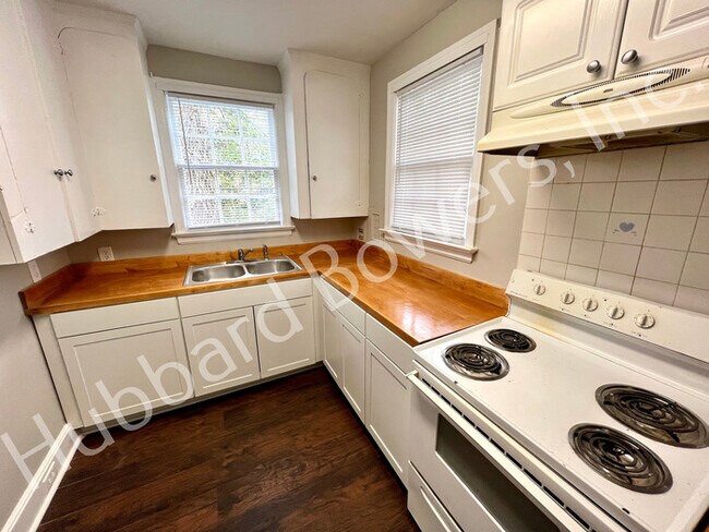 Building Photo - 100 Partridge Dr