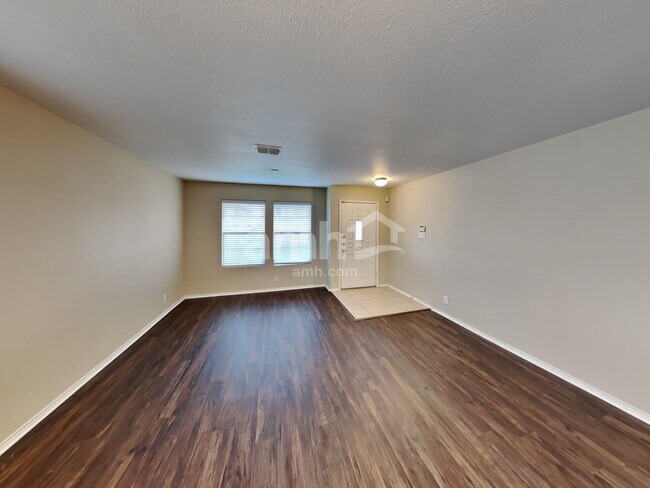 Building Photo - 24707 Hickory Meadow