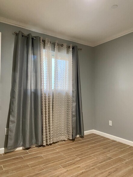 Building Photo - 13964 Mar Vista St