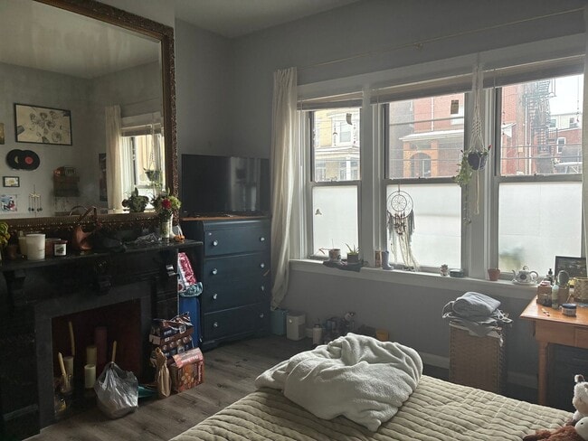 Building Photo - 353 Oakland Ave