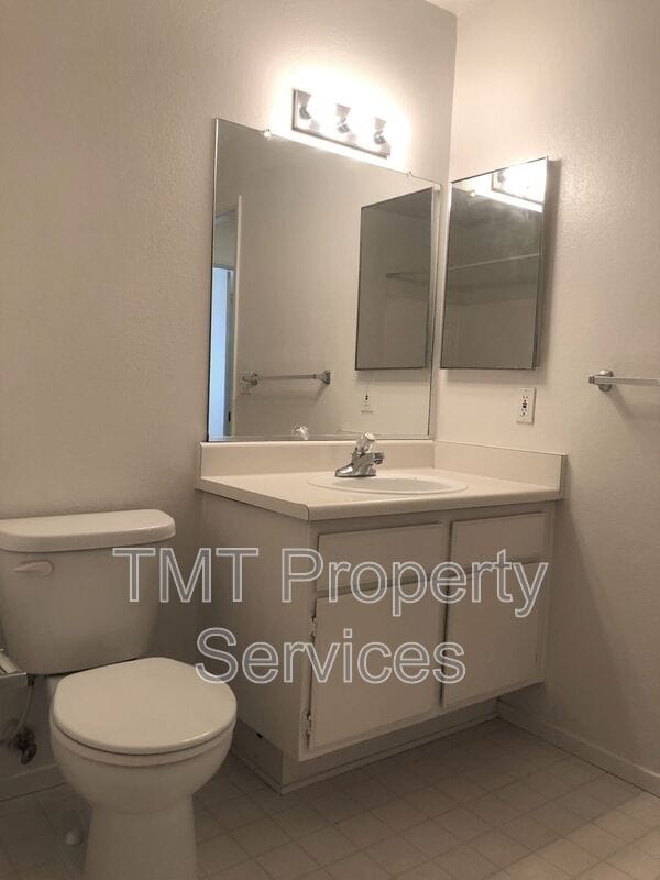 Building Photo - 321 Inger Dr