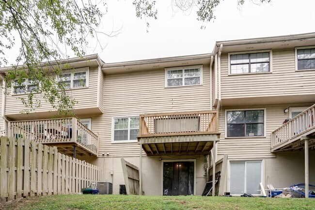 Building Photo - 741 Long Hunter Ct