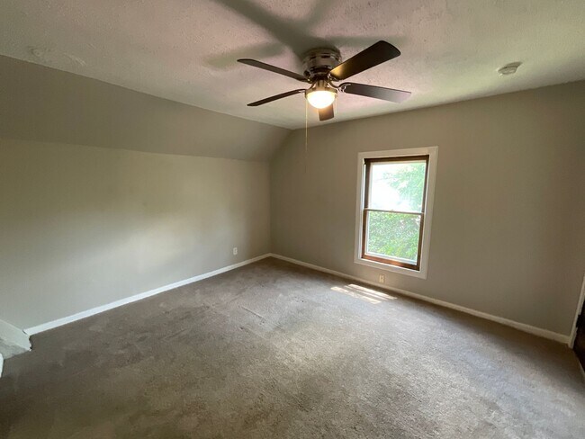 Building Photo - 2905 Delmar Ave